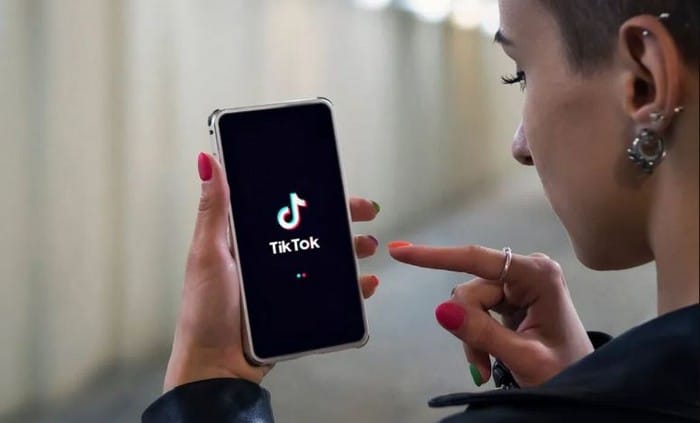 Descubre el poder de TikTok: estrategias seguras para mejorar tu perfil