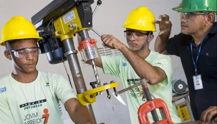 Jovem aprendiz petrobras